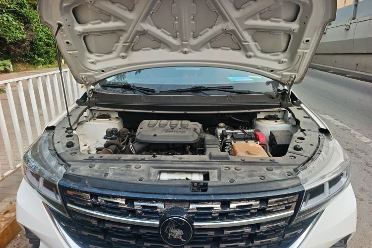 Used FORTHING T5L 2020 Revised 1.5T Automatic Luxury 7-Seater Engine Bay