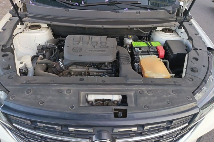 Used FORTHING T5L 2020 1.5T Automatic Luxury 7-Seater China VI Standard Engine Bay