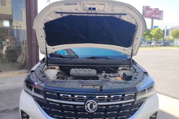 Used FORTHING T5L 2020 1.5T Automatic Luxury 7-Seater China VI Standard Engine Bay