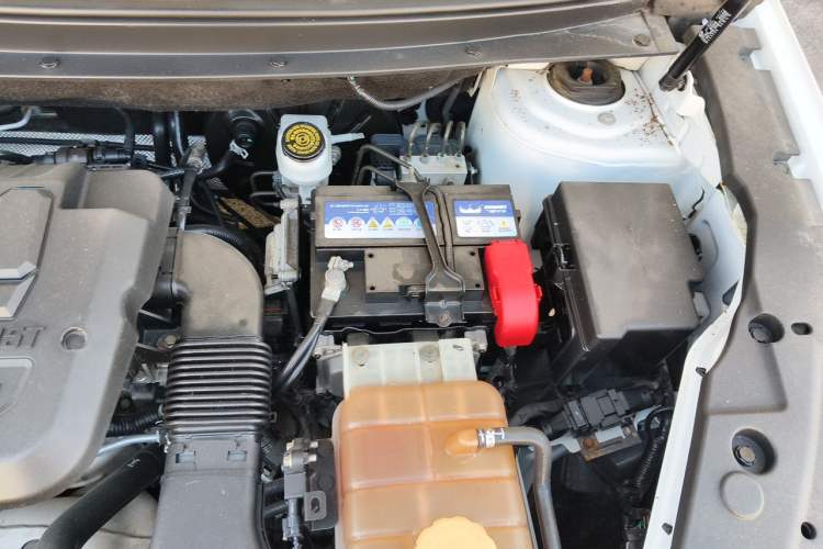Used FORTHING T5L 2020 1.5T Automatic Luxury 7-Seater China VI Standard Engine Bay Left