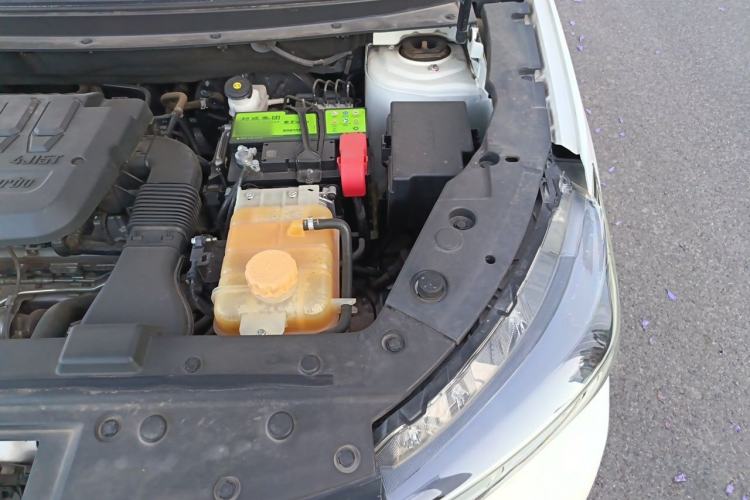 Used FORTHING T5L 2020 1.5T Automatic Luxury 7-Seater China VI Standard Engine Bay Left