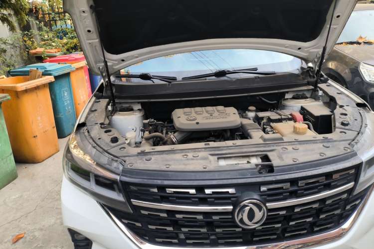 Used FORTHING T5L 2020 1.5T Automatic Luxury 7-Seater China VI Standard Engine Bay Right