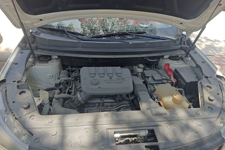 Used FORTHING T5L 2020 1.5T Automatic Luxury 7-Seater China VI Standard Engine Bay