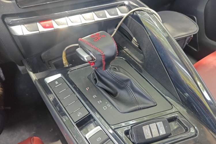 Used FORTHING T5L 2020 1.5T Automatic Luxury 7-Seater China VI Standard Gear Lever
