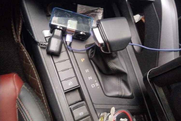 Used FORTHING T5L 2020 1.5T Automatic Luxury 7-Seater China VI Standard Gear Lever