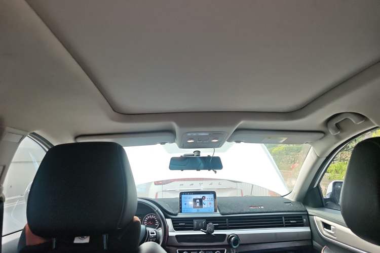 Used FORTHING T5L 2020 Revised 1.5T Automatic Luxury 7-Seater Headliner