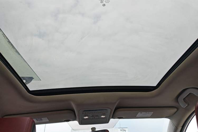 Used FORTHING T5L 2020 1.5T Automatic Luxury 7-Seater China VI Standard Headliner