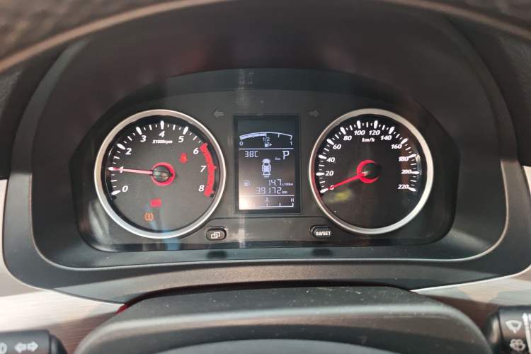 Used FORTHING T5L 2020 Revised 1.5T Automatic Luxury 7-Seater Instrument Cluster