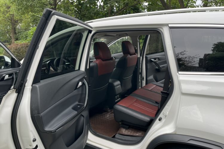 Used FORTHING T5L 2020 Revised 1.5T Automatic Luxury 7-Seater Interior 1