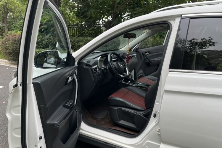 Used FORTHING T5L 2020 Revised 1.5T Automatic Luxury 7-Seater Interior 3