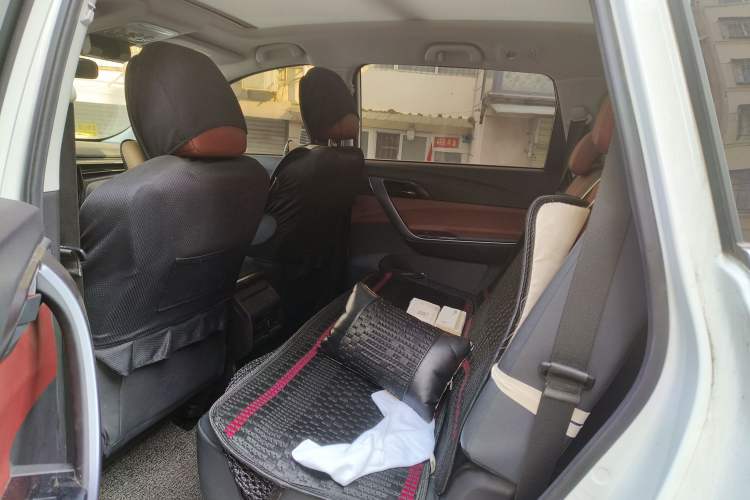 Used FORTHING T5L 2020 1.5T Automatic Luxury 7-Seater China VI Standard Left Rear Seat