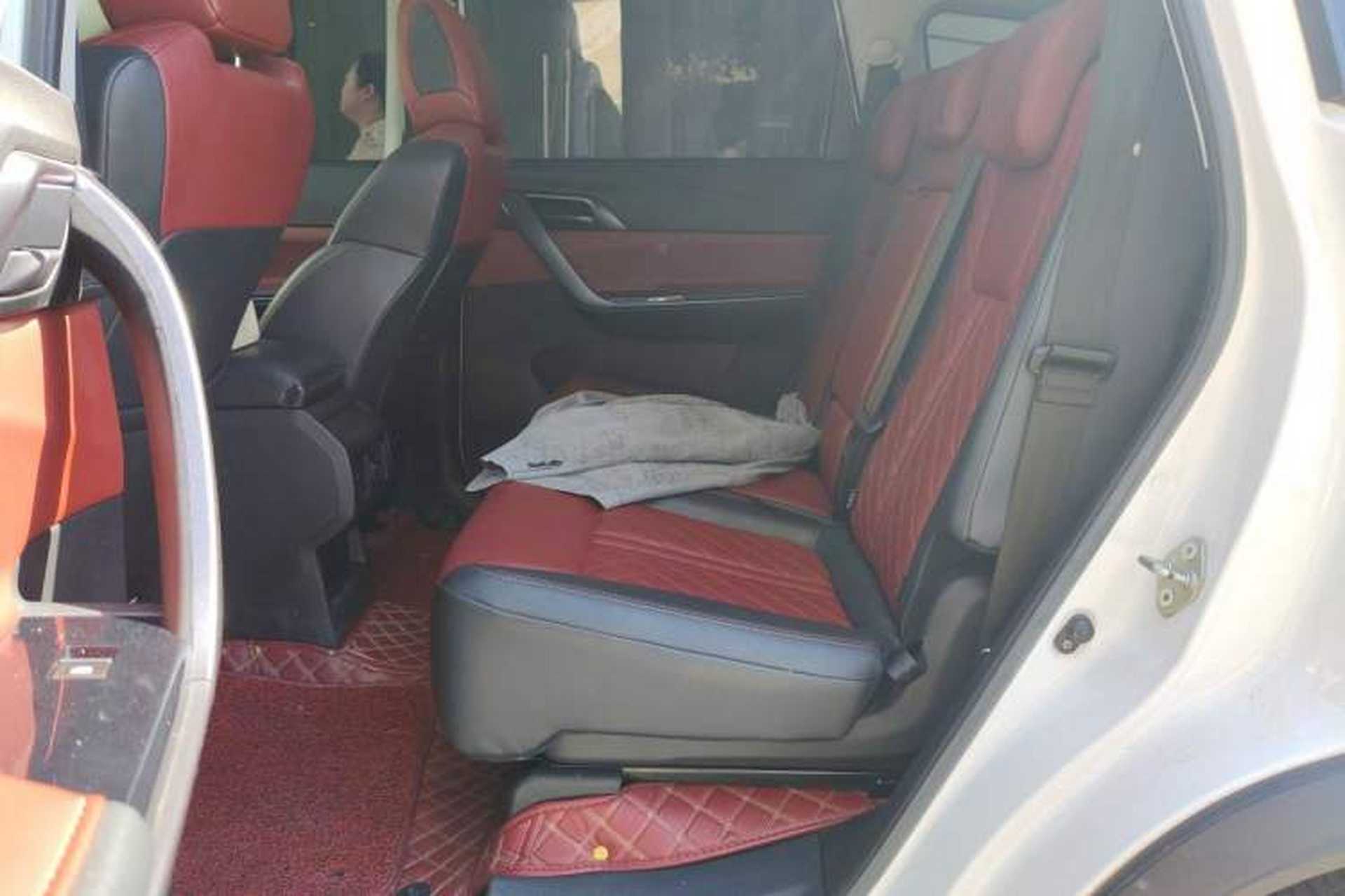 Used FORTHING T5L 2020 1.5T Automatic Luxury 7-Seater China VI Standard Left Rear Seat