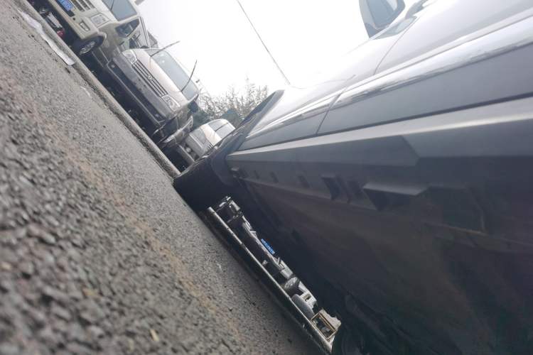 Used FORTHING T5L 2020 1.5T Automatic Luxury 7-Seater China VI Standard Left Side Sill