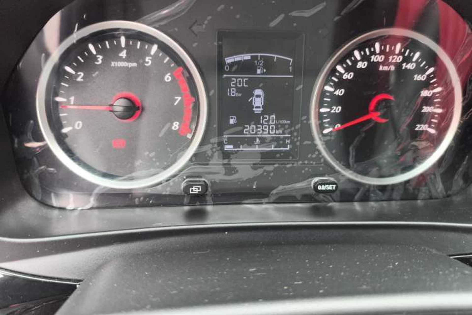 Used FORTHING T5L 2020 1.8T Manual Comfort 7-Seater China VI Odometer Close Up