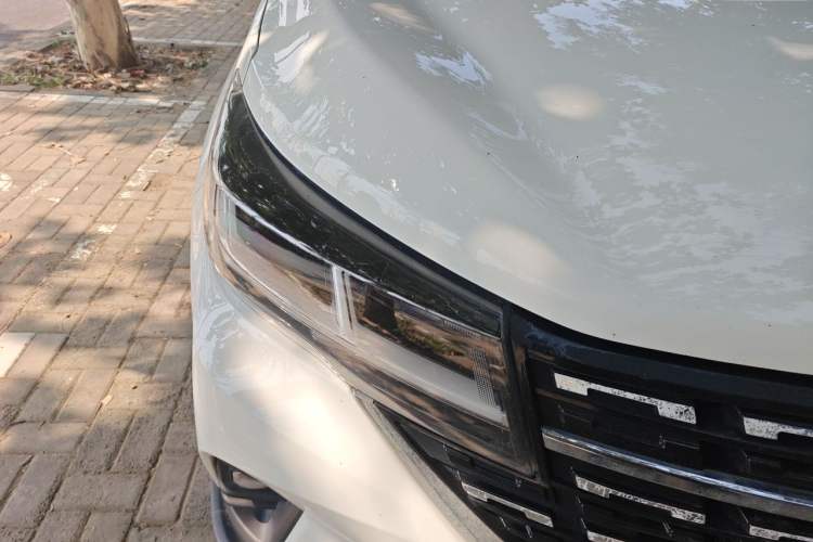 Used FORTHING T5L 2020 1.5T Automatic Luxury 7-Seater China VI Standard Right Front Headlight