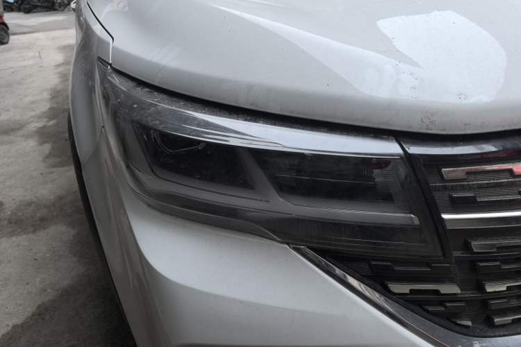 Used FORTHING T5L 2020 1.8T Manual Luxury 7-Seater China VI Standard Right Front Headlight