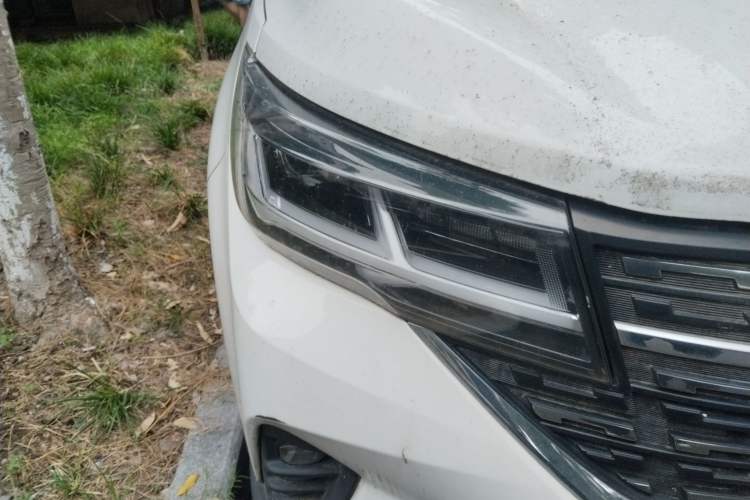 Used FORTHING T5L 2020 1.5T Automatic Luxury 7-Seater China VI Standard Right Front Headlight
