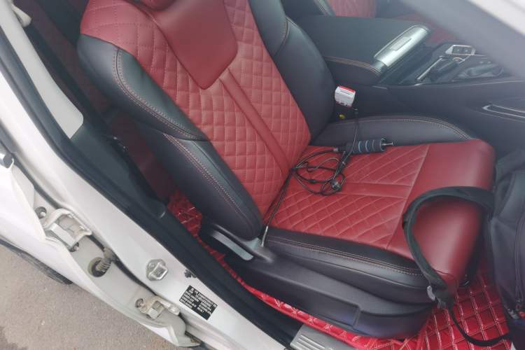 Used FORTHING T5L 2020 1.5T Automatic Luxury 7-Seater China VI Standard Right Front Seat