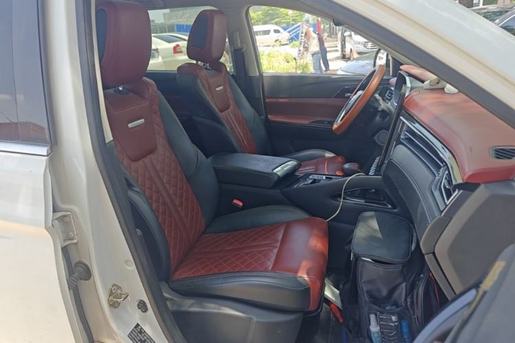 Used FORTHING T5L 2020 1.5T Automatic Luxury 7-Seater China VI Standard Right Front Seat