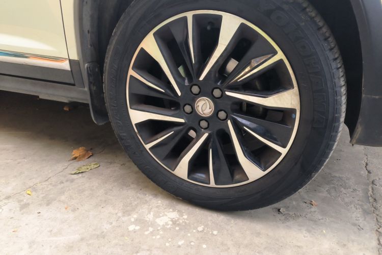 Used FORTHING T5L 2020 1.5T Automatic Luxury 7-Seater China VI Standard Right Front Wheel Hub