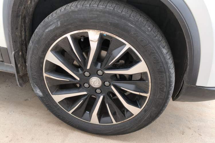 Used FORTHING T5L 2020 1.5T Automatic Luxury 7-Seater China VI Standard Right Front Wheel Hub