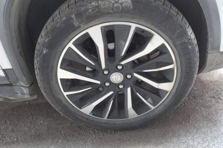 Used FORTHING T5L 2020 1.8T Manual Luxury 7-Seater China VI Standard Right Front Wheel Hub