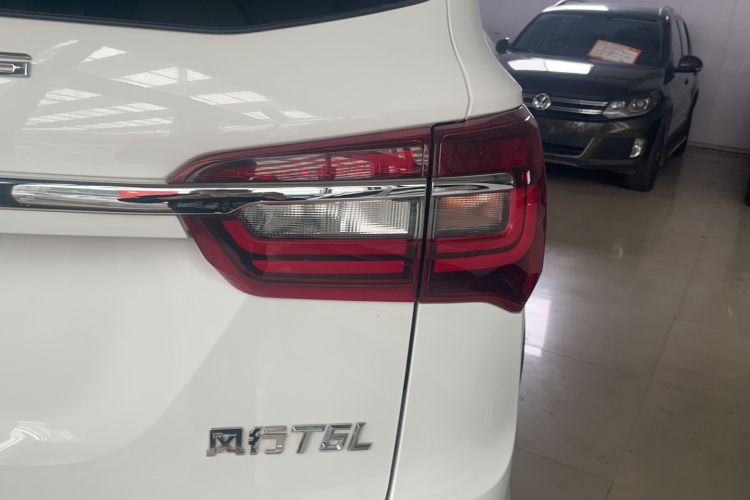 Used FORTHING T5L 2020 Revised 1.5T Automatic Luxury 7-Seater Right Rear Taillight