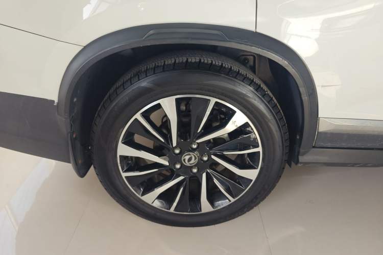 Used FORTHING T5L 2020 1.5T Automatic Luxury 7-Seater China VI Standard Right Rear Wheel Hub