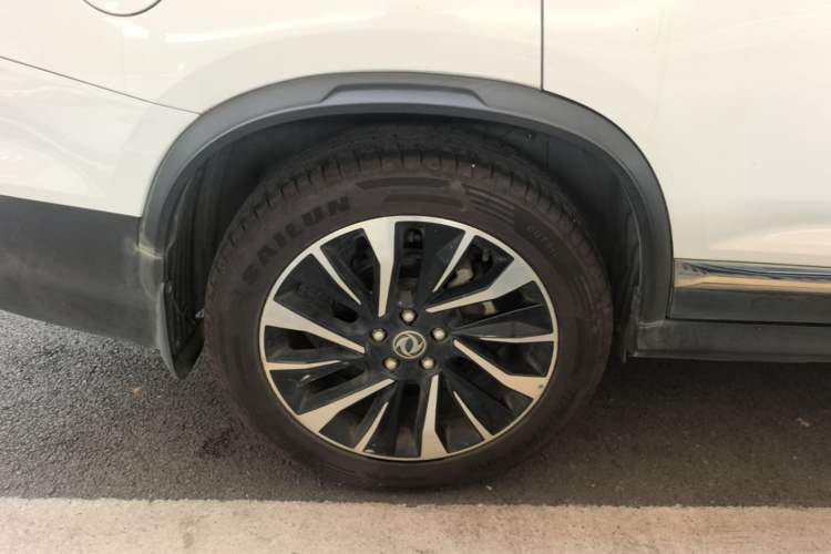 Used FORTHING T5L 2020 1.5T Automatic Luxury 7-Seater China VI Standard Right Rear Wheel Hub