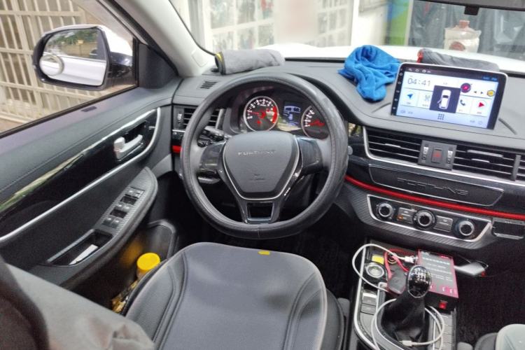 Used FORTHING T5L 2020 Restyled 1.8T Manual Comfort Version 7 Seats Steering Wheel