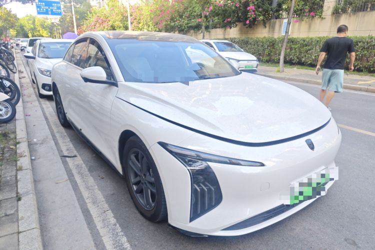 Used FORTHING Xinghai S7 2024 555 Lite Edition Front Right 45 Deg