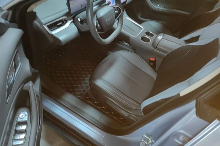 Used FORTHING Xinghai S7 2024 555 Lite Edition Driver Seat