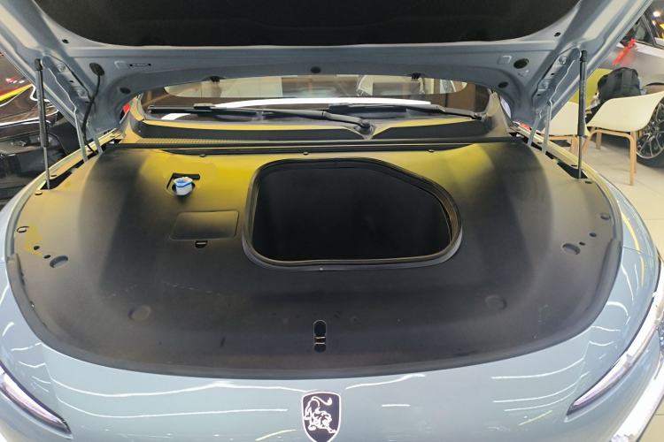Used FORTHING Xinghai S7 2024 555 Luxury Edition Engine Bay