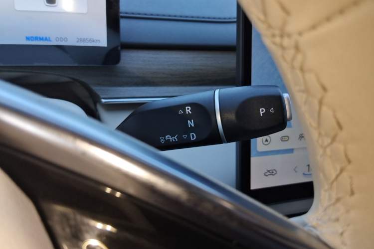 Used FORTHING Xinghai S7 2024 555 Enjoyment Edition Gear Lever