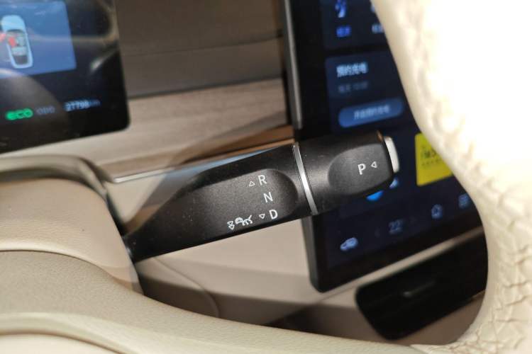 Used FORTHING Xinghai S7 2024 555 Luxury Edition Gear Lever