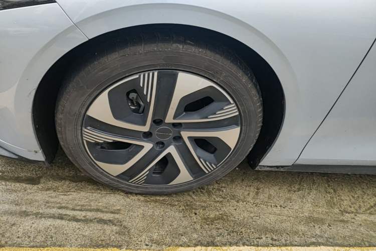 Used FORTHING Xinghai S7 2024 650 Supreme Edition Left Front Wheel Hub