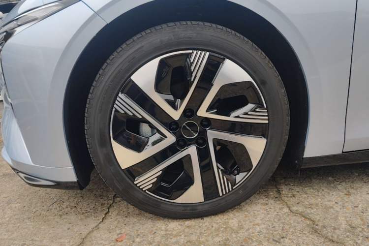 Used FORTHING Xinghai S7 2024 555 Enjoyment Edition Left Front Wheel Hub