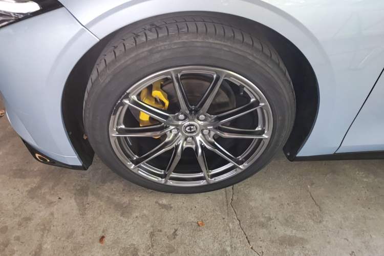 Used FORTHING Xinghai S7 2024 555 Luxury Edition Left Front Wheel Hub