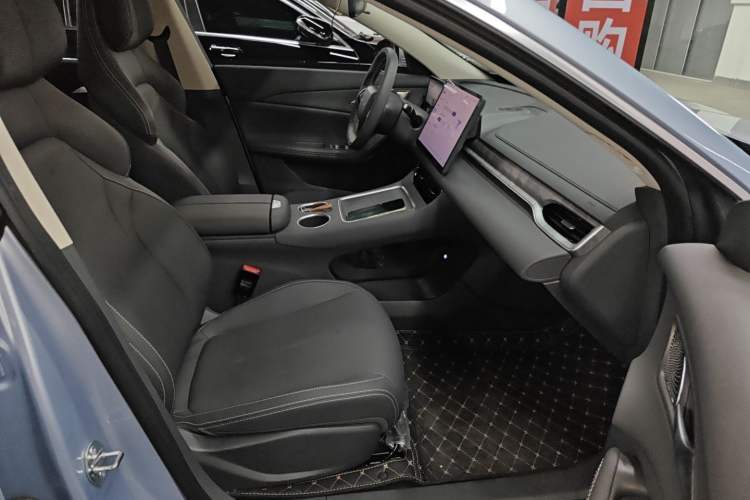Used FORTHING Xinghai S7 2024 555 Lite Edition Right Front Seat