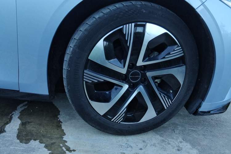 Used FORTHING Xinghai S7 2024 555 Enjoyment Edition Right Front Wheel Hub