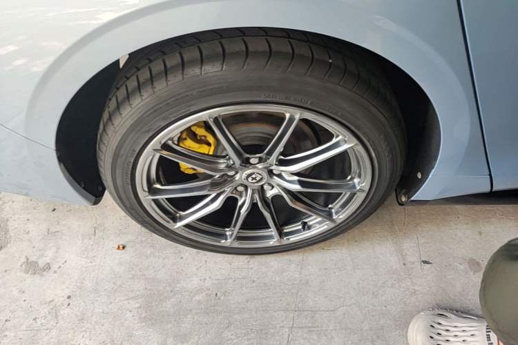 Used FORTHING Xinghai S7 2024 555 Luxury Edition Right Rear Wheel Hub