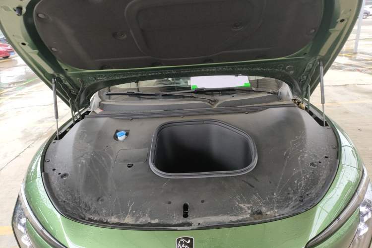 Used FORTHING Xinghai S7 2024 555 Luxury Edition Engine Bay