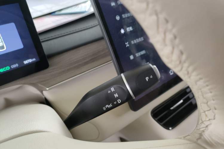 Used FORTHING Xinghai S7 2024 555 Luxury Edition Gear Lever