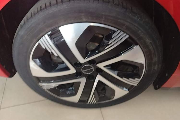 Used FORTHING Xinghai S7 2024 555 Enjoyment Edition Right Rear Wheel Hub