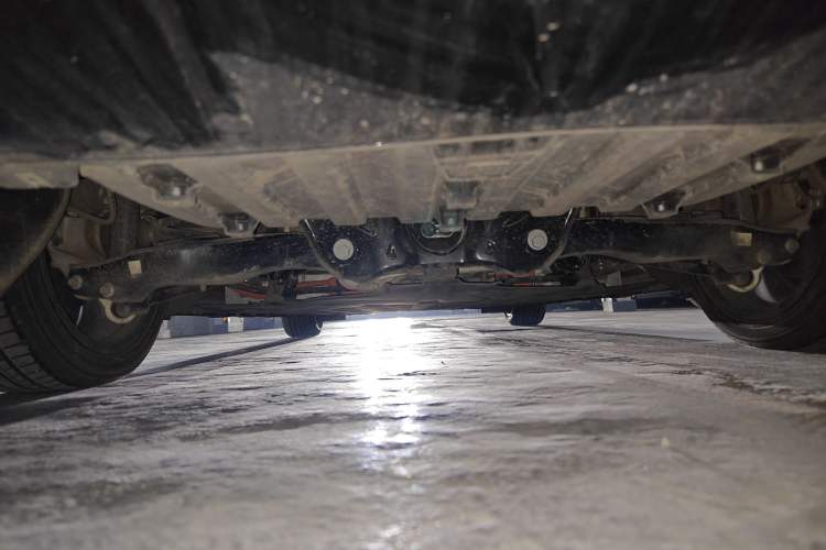 Used FORTHING Xinghai S7 2024 555 Luxury Edition Chassis Rear
