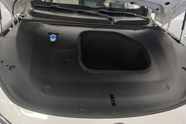 Used FORTHING Xinghai S7 2024 555 Luxury Edition Engine Bay