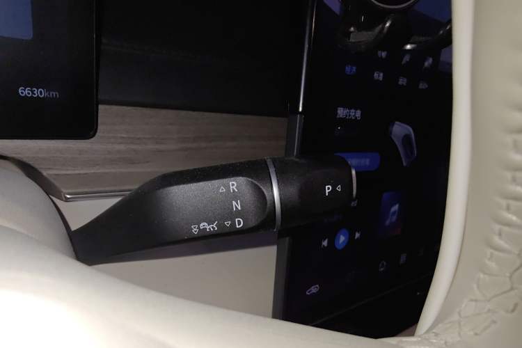 Used FORTHING Xinghai S7 2024 555 Luxury Edition Gear Lever