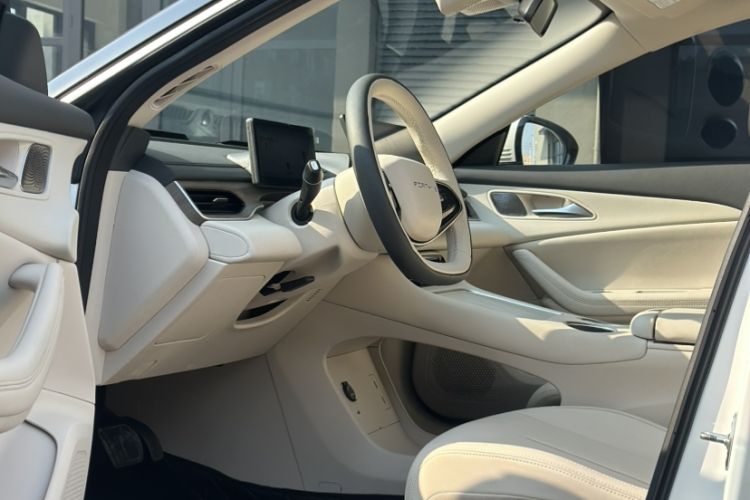 Used FORTHING Xinghai S7 2024 650 Supreme Edition Interior 4