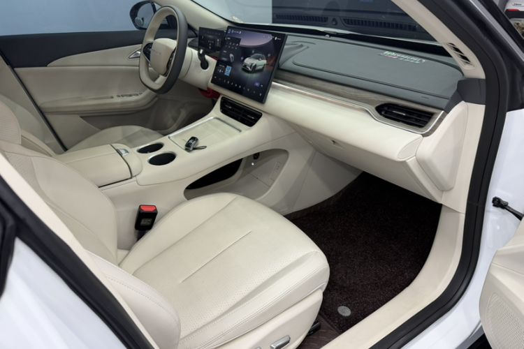 Used FORTHING Xinghai S7 2024 555 Enjoyment Edition Interior 5