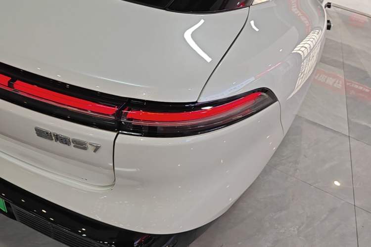 Used FORTHING Xinghai S7 2024 555 Enjoyment Edition Right Rear Taillight
